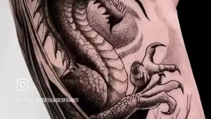 Tatoueuse Achicourt 62 . Kadaver Ink